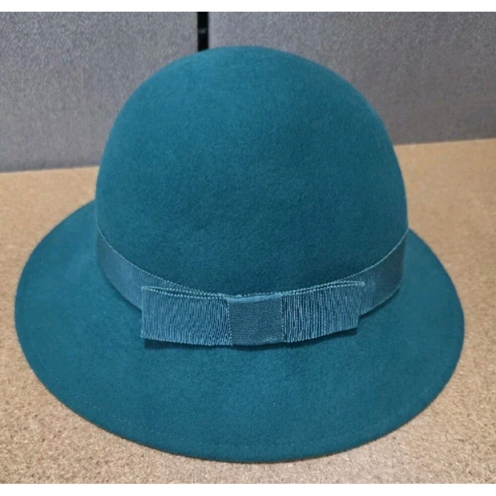 Vintage Edward Mann Teal Blue Wool Felt Cloche Hat Mod Made in England Bow 1960s